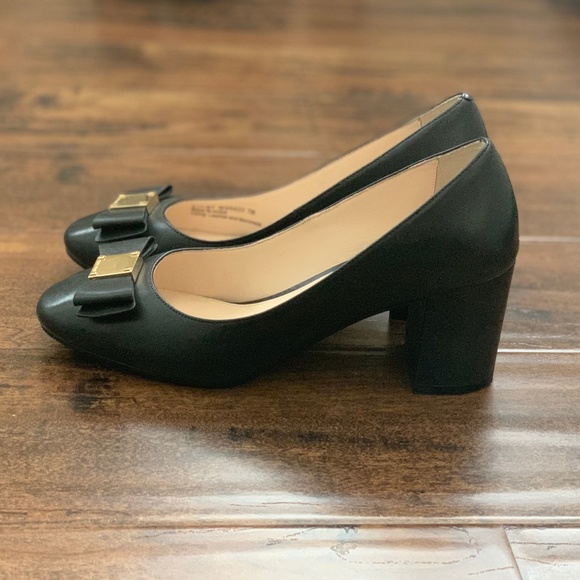 cole haan women's tali bow pump